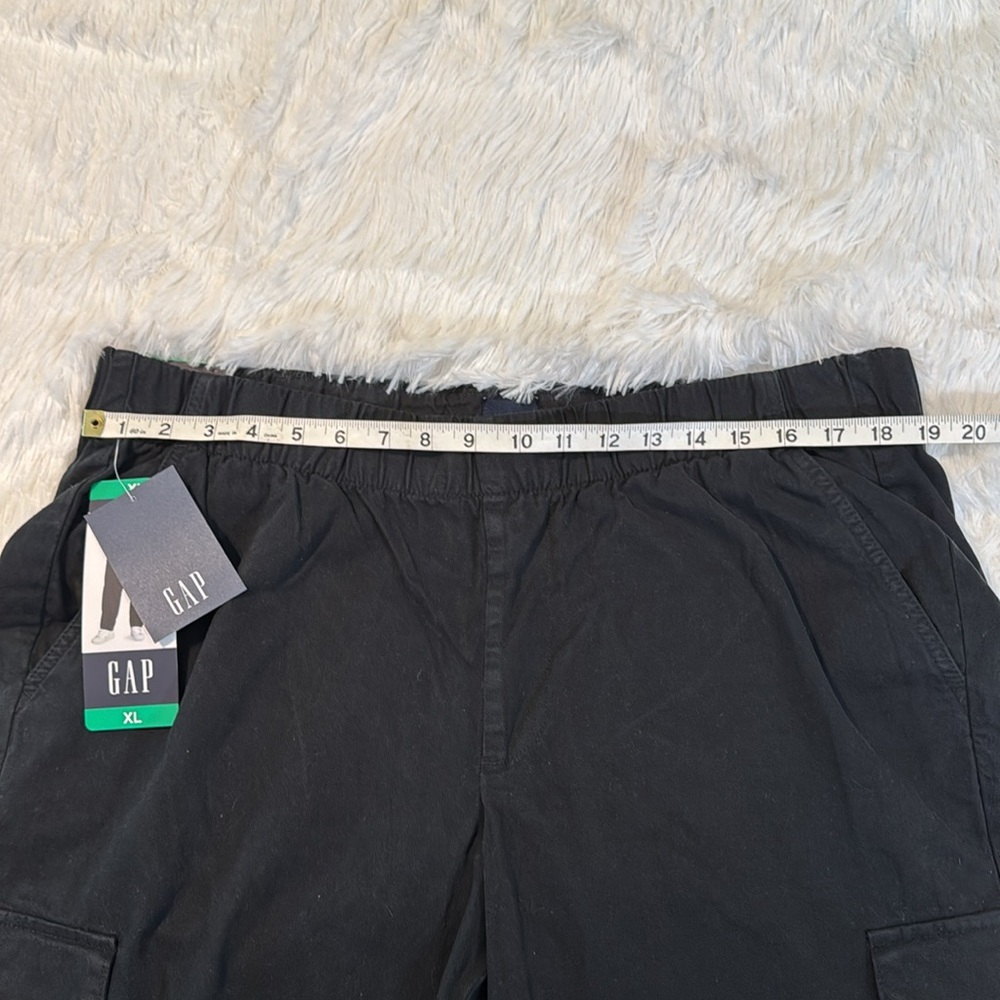 NWT, GAP XL, Black Cargo Pants with Tapered Leg - Picture 3 of 7